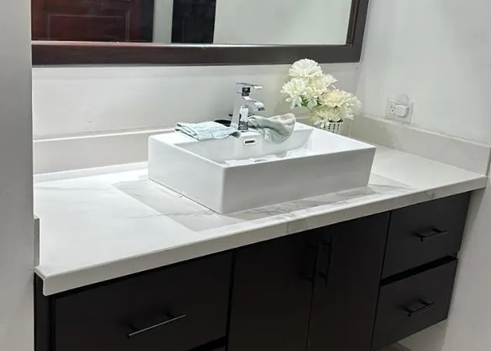 Beautiful Newly Refurbished 2 Bedroom 2 Bathroom 2nd Floor Appartement Tamarindo