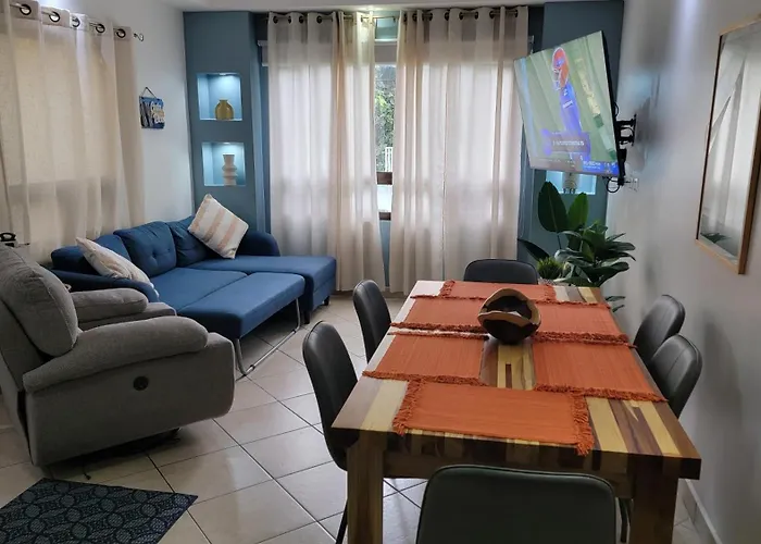 Beautiful Newly Refurbished 2 Bedroom 2 Bathroom 2nd Floor