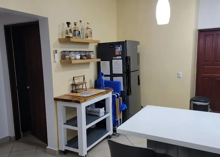 Beautiful Newly Refurbished 2 Bedroom 2 Bathroom 2nd Floor